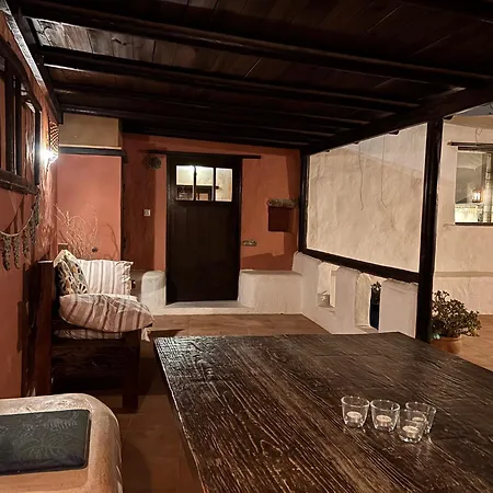 Casa Margarita Vila *